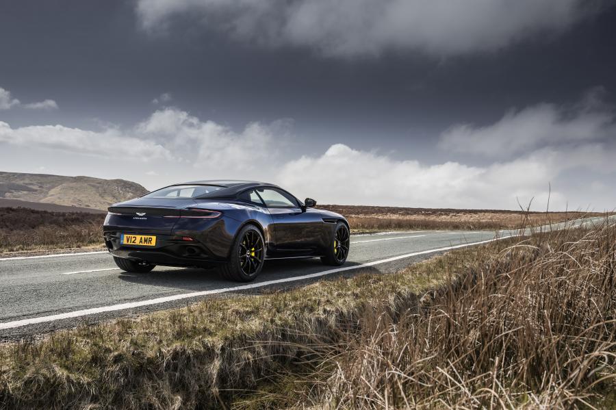  Aston Martin DB11 AMR 2018 года  (WW) (фото 9 из 43)